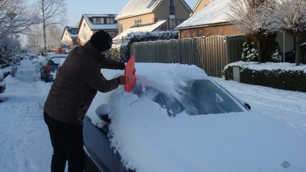 BumpCatcher - autoruit sneeuw vrij maken